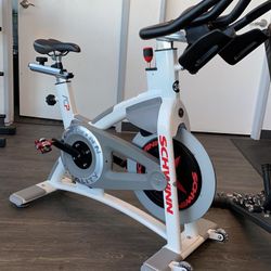 SCHWINN AC PERFORMANCE INDOOR CYCLE