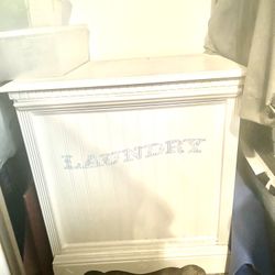 Antique laundry hamper, Solid Wood With Art 