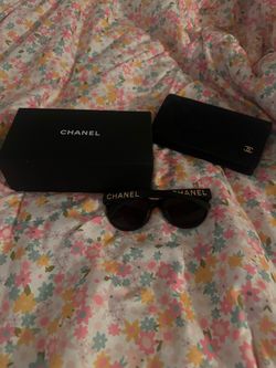 Chanel sunglasses LIKE NEW