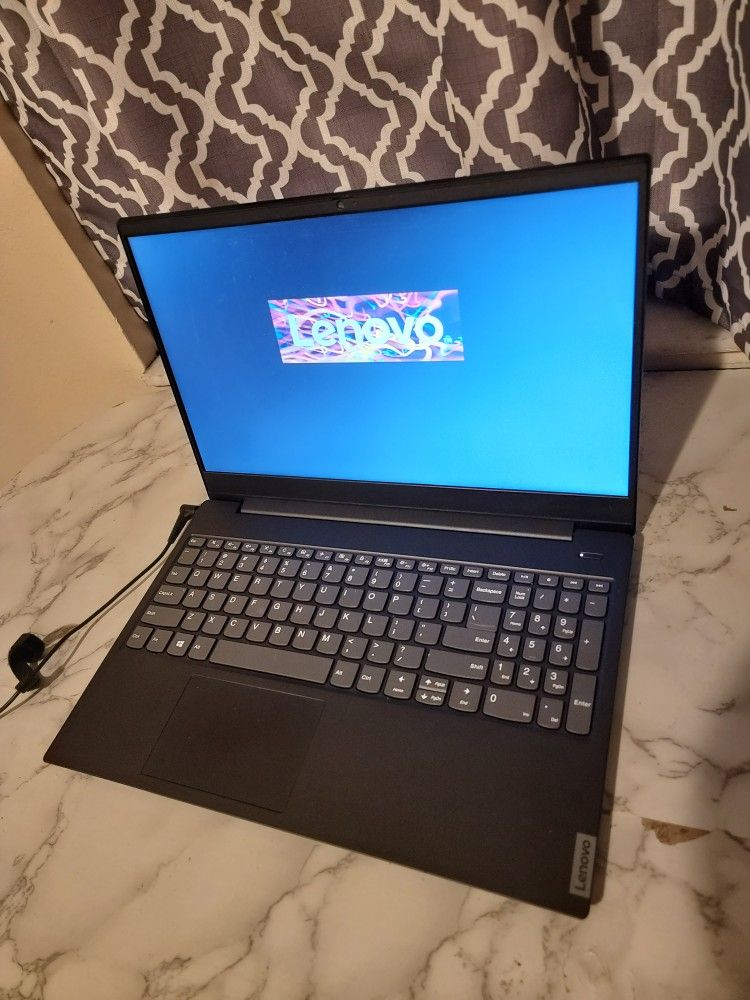 Lenovo 15.6" Laptop i3 😊  8th Gen 128GB SSD