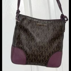 Michael Kors Purse With Busted Strap 