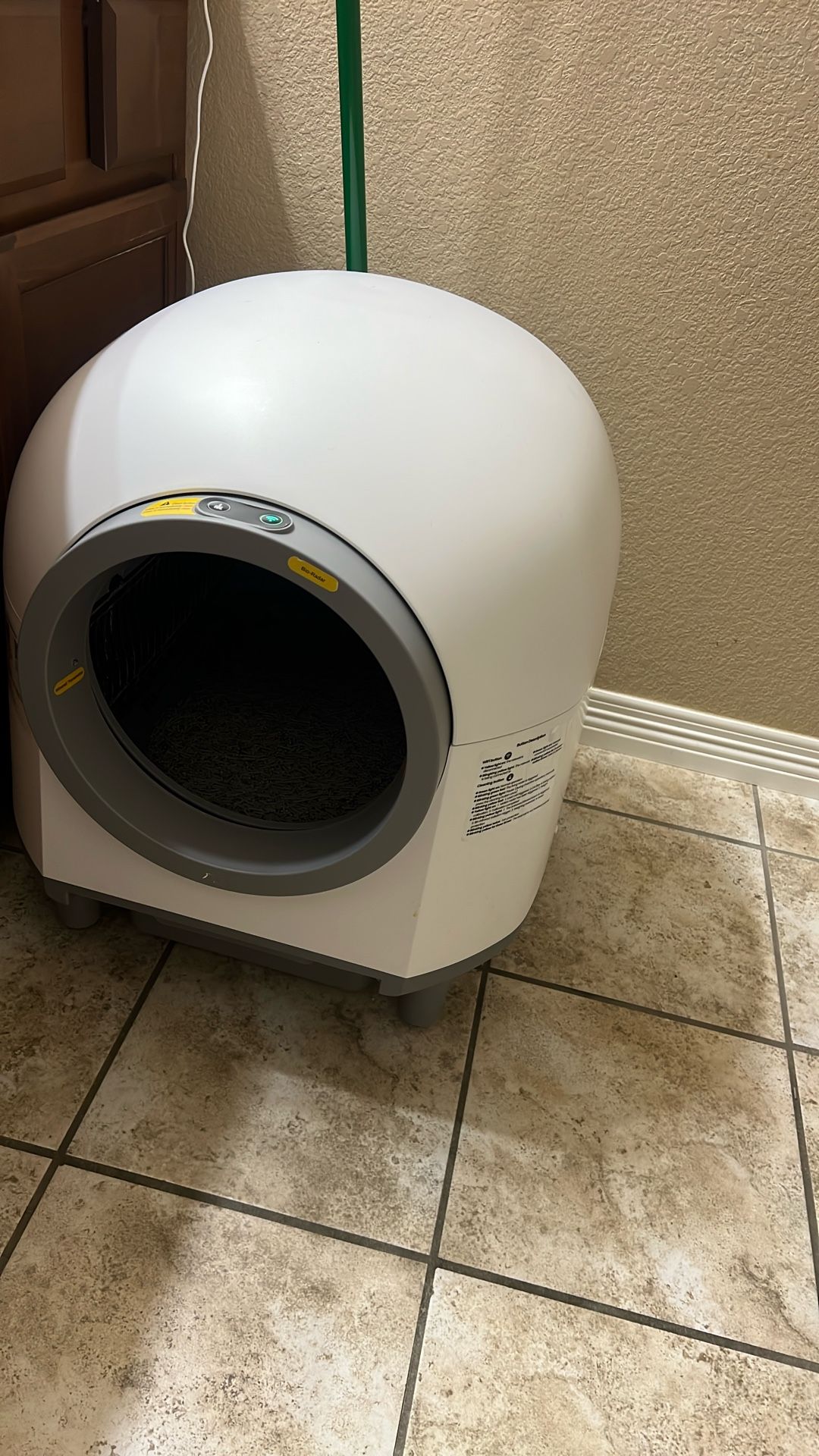 Automatic cleaning Litter Box 