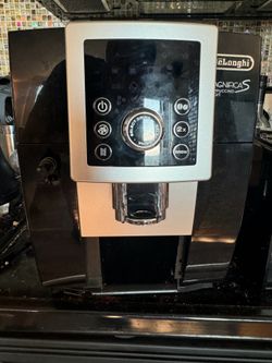 Used in excellent condition DeLonghi Magnifica S Cappuccino Smart ECAM23270S — Automatic Espresso Machine