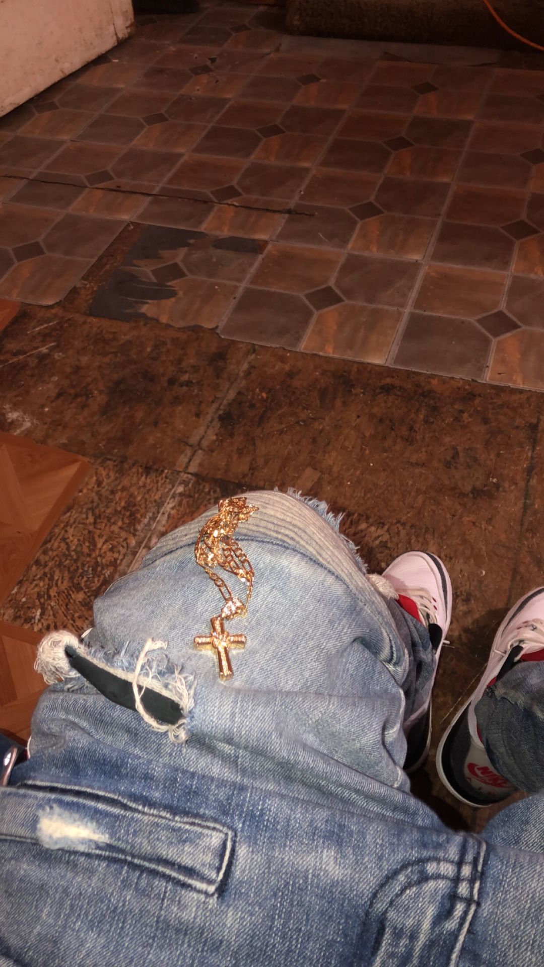 10k Gold Fígaro Chain Wit Cross Pendant