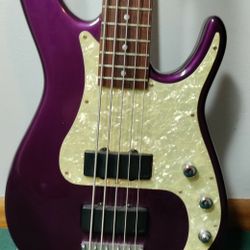 Bass Guitar 