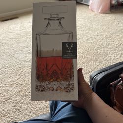 Viski Square Crystal Decanter 30 OZ