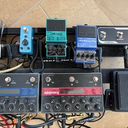 Complete guitar pedalboard