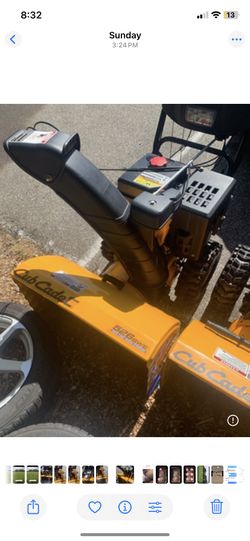 The Cub Cadet 2X 526 SWE (26-inch, 243cc/277cc) two-stage snow blower