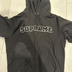 Supreme Hoodie 