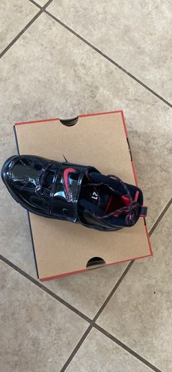 Nike Diamond turf III