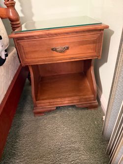 Matching Pair of Traditional Solid Wood Nightstands with Glass Tops