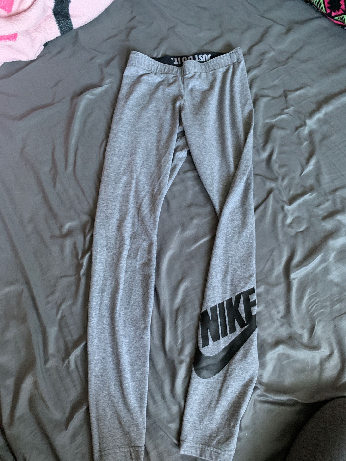 Grey Nike leggings