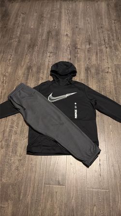 Nike Mens Hoodie & Sweatpants 