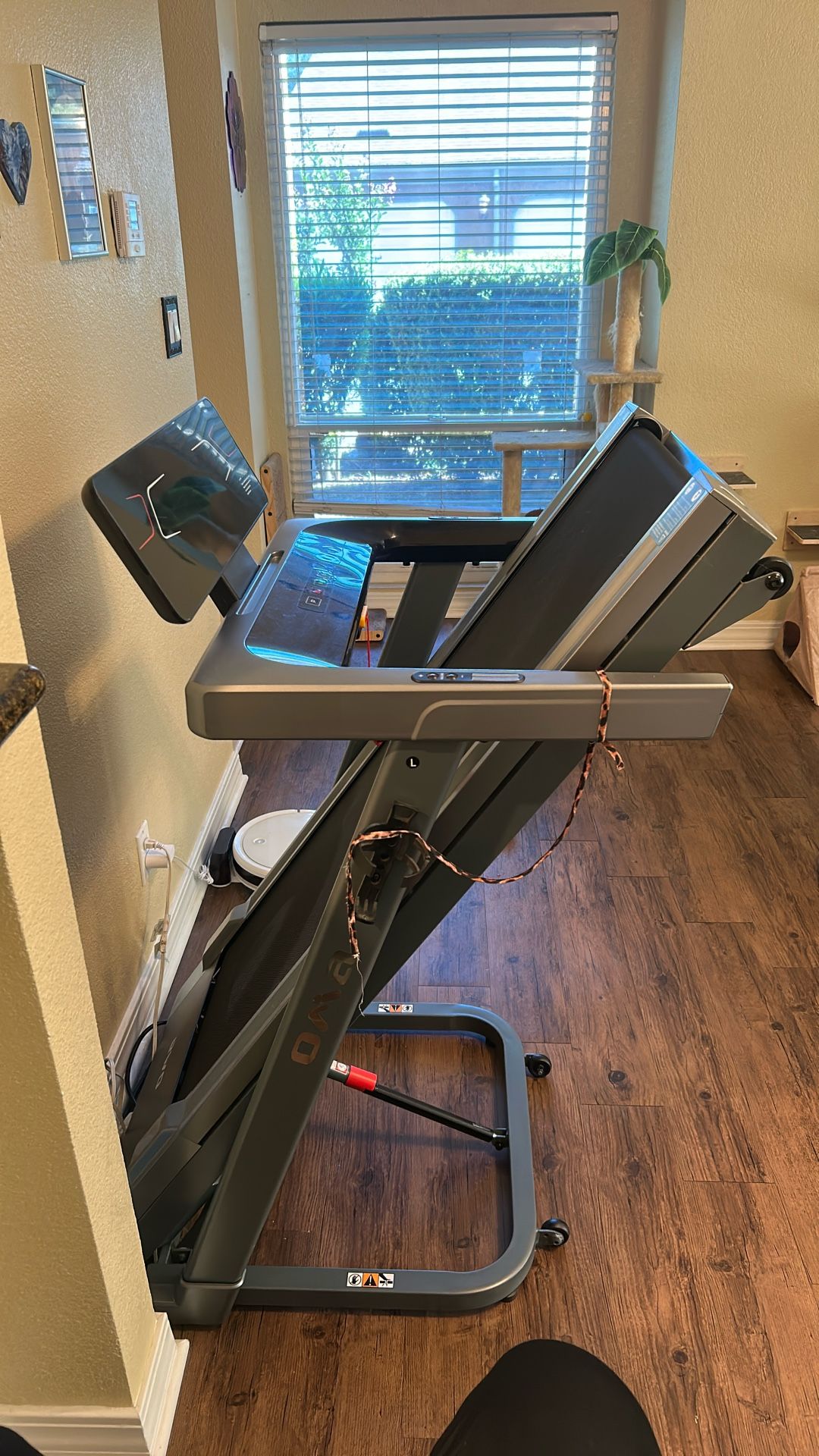 OMA Treadmill asking 300 Never Used OBO