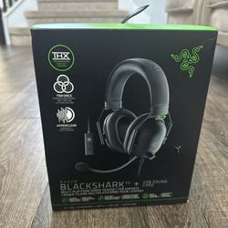 RAZER BLACKSHARK V2 + USB Sound Card Multi-Platform Wired Headset - NEW SEALED