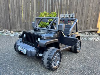 Power Wheels Jeep Wrangler Willys 12V Ride-On — wBlack — $120 OBO - Excellent condition