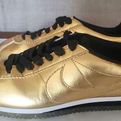 Nike Classic Cortez Leather SE Metallic Gold Women's Size 7 Pre-owned 