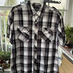 Retrofit Plaid Button Up Shirt | Medium