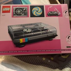 Brand New LEGO RETRO RECORD PLYED