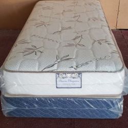 🙋I HAVE ALL SIZES AVAILABLE BRAND NEW🤷
👀👀 good quality and good special prices 👀👀
         ----TWIN ----FULL---- QUEEN--- KING----
MATTRESS AND 