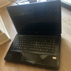 Laptop - HP - 2000 and Speaker