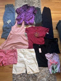 Women’s Clothes Size Med