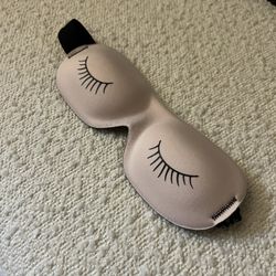 Eyelash Extensions Mask
