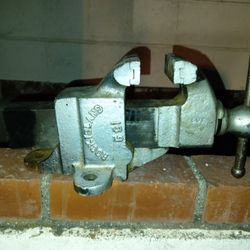 Vintage Rock island 3" vise 591
