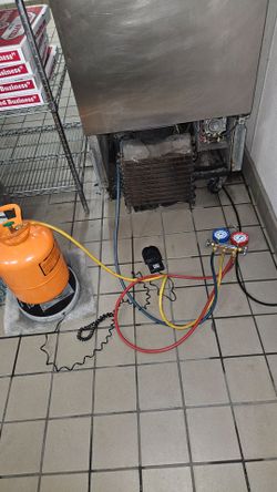 Refrigeration HVAC Commercial&Residential Commercial Refrigerators/coolers Commercial freezers true manufacturing traulsen walk in coolers walk in fre