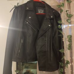 Women's Black Jacket Levi Size L Like New Condition