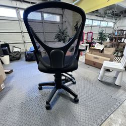 Work Chair. Three Adjustable Settings. Good Condition. $25