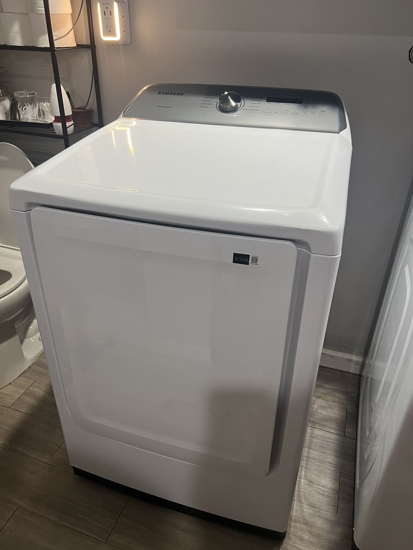 Samsung Extra Large Steam Cycle Vented Electric Dryer
