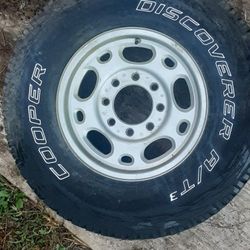 8 Lug Chevy Wheels & Tires