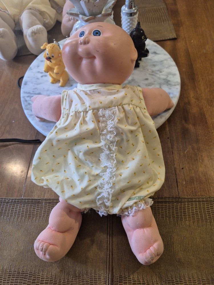 Vintage cabbage patch preemie doll