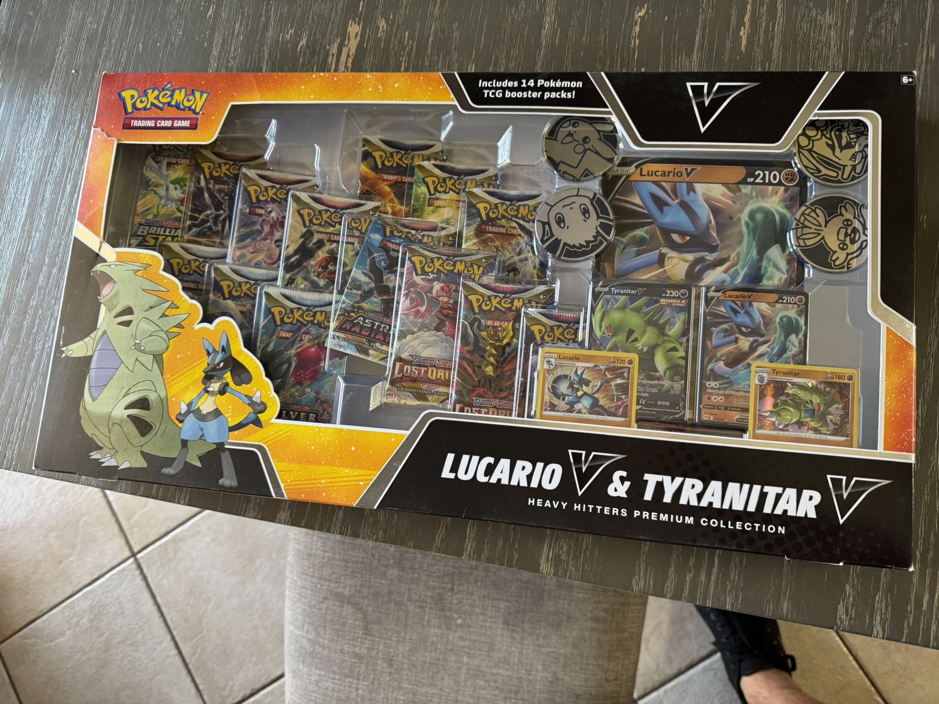 Pokémon Heavy Hitters Premium Collection