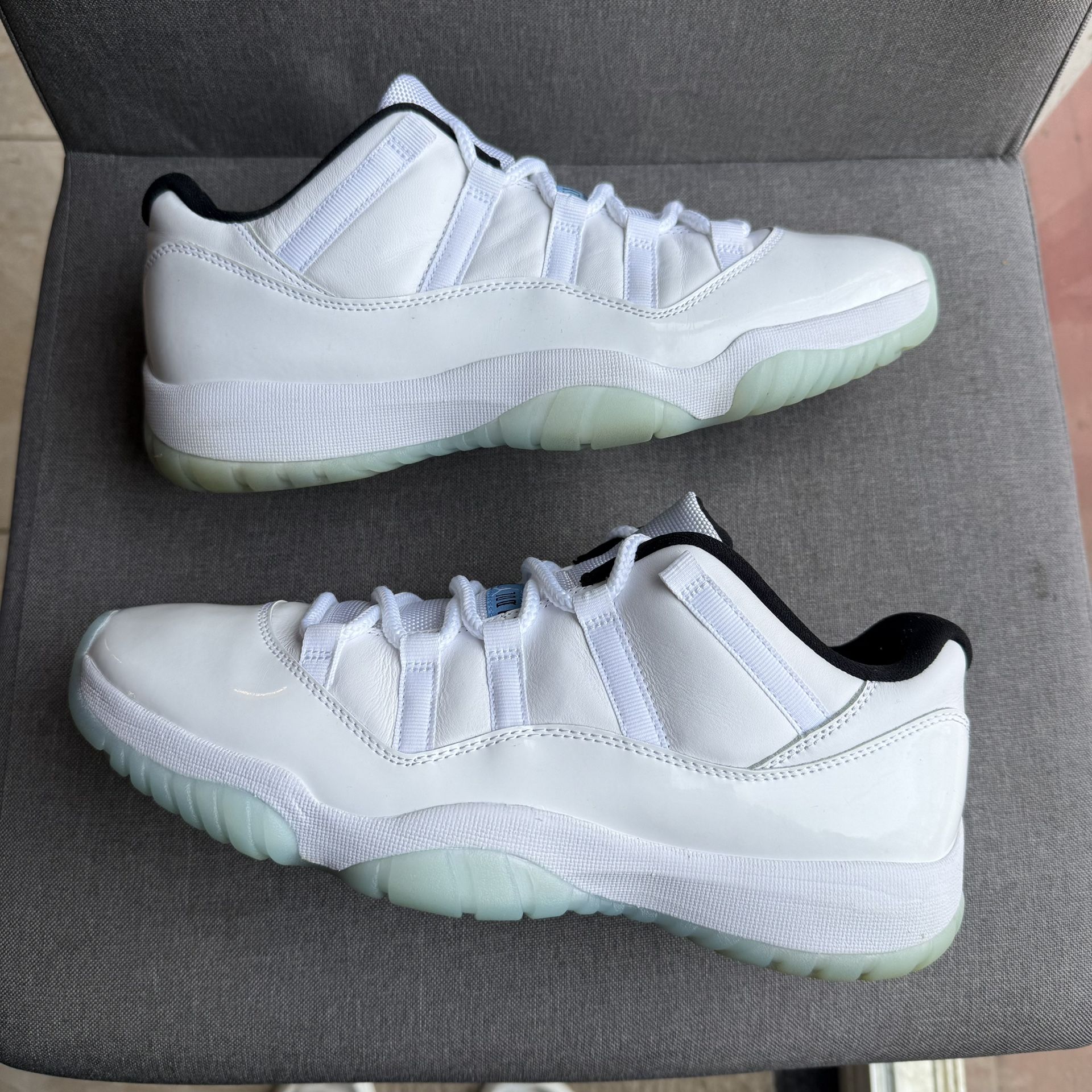 Retro Jordan 11 Low - Legend Blue - SZ 10.5