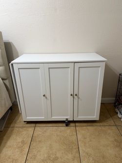 Embroidery desk