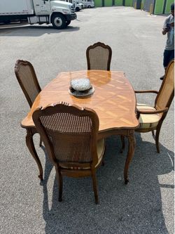 Dinning Room Table and Chairs