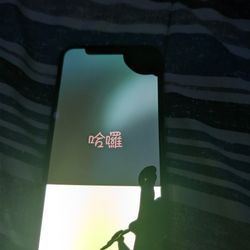 Broken Iphone 10 Pro 