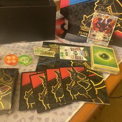 Pokemon Crown Zenith Elite Trainer Box Empty No Packs