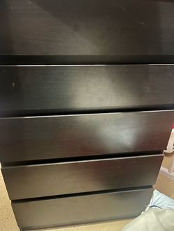 Dresser/wardrobe