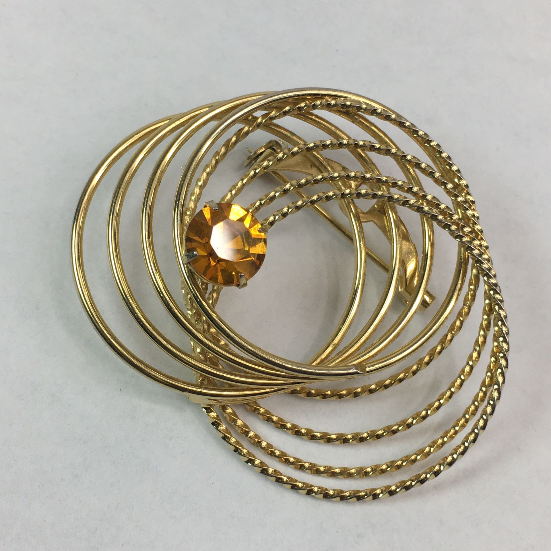JEWELRY WOMENS BROOCH
