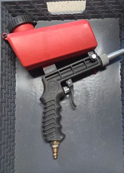 Air pray hopper