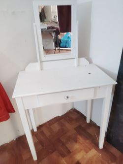 Small vanity