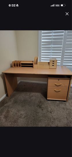 Wood desk/ desk only (see second pic)