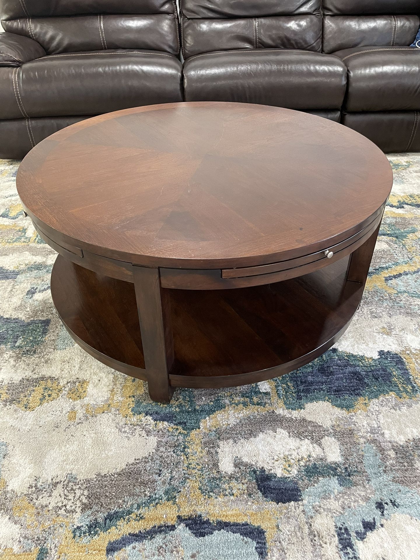 Bassett Coffee & Side Table