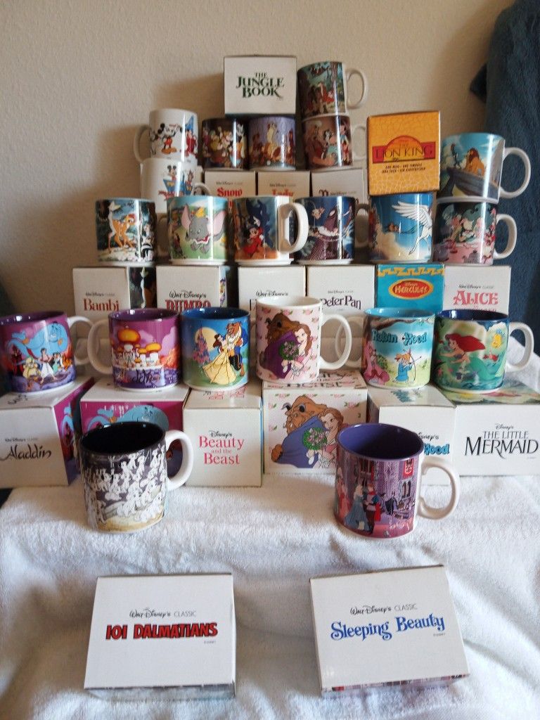 21 Assorted Disney Ceramic Coffee Mugs LOT