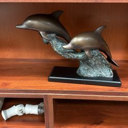 Dolphin Statue 