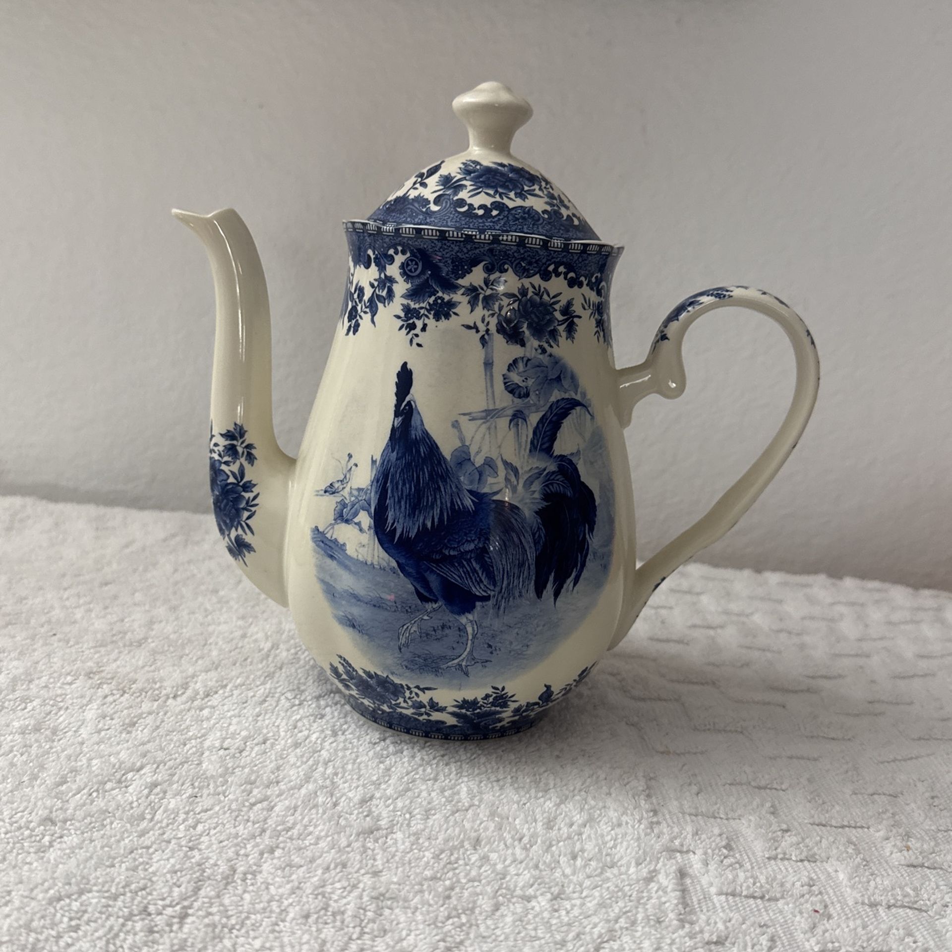 William James Farm Yard Tea Pot