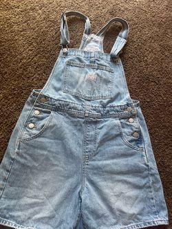Levi’s overalls